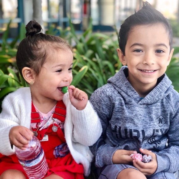 Meet your Posher, Rachel - Picture 1 of 2